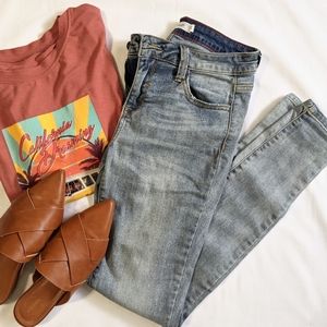 ❌SOLD❌ Cello Medium Wash Skinny Jeans